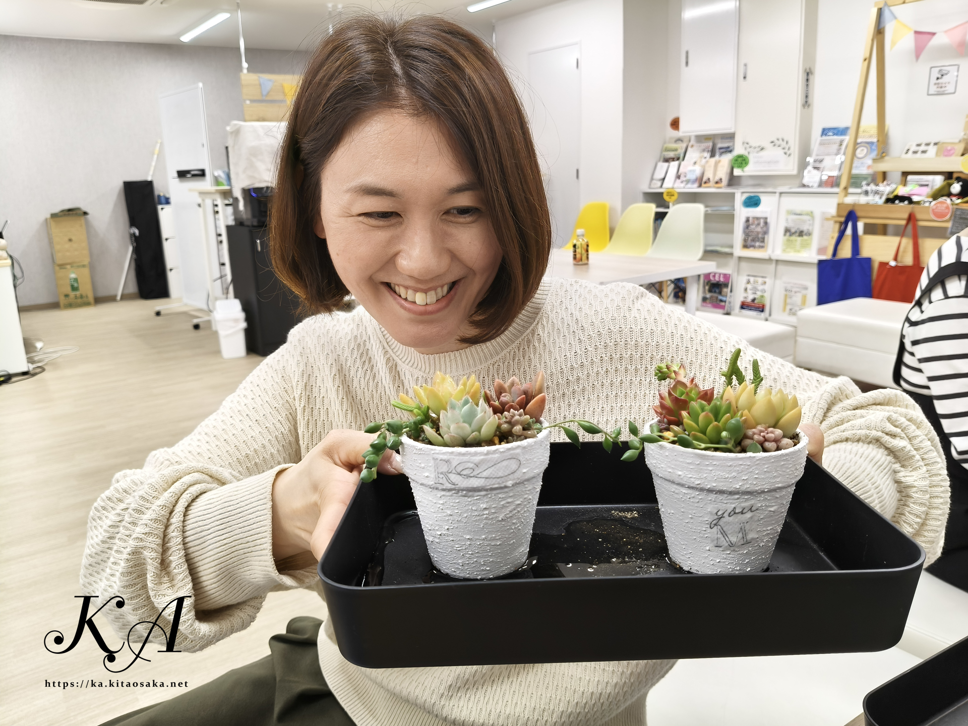 多肉植物の寄せ植え体験＆里親カフェ　里親支援センター　ウェルこころの様子